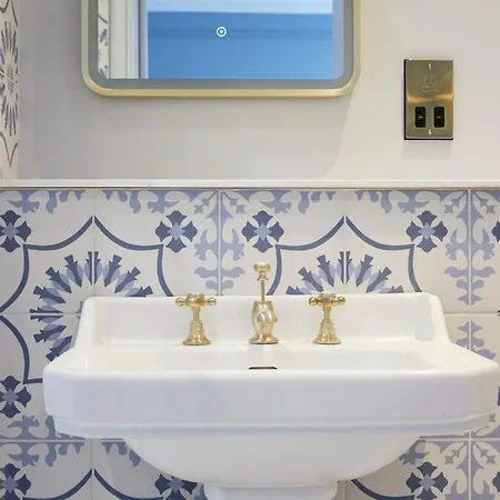 아파트호텔 Railway House By Chateau Anna