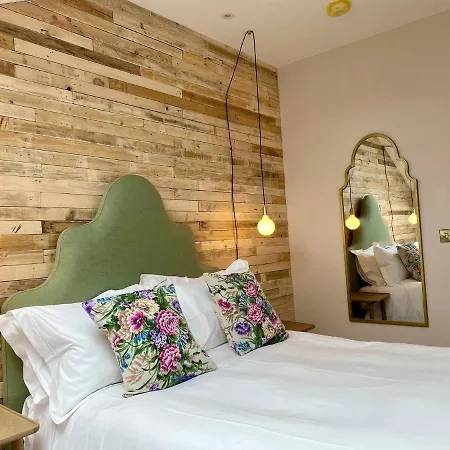 Railway House By Chateau Anna 4* 요크