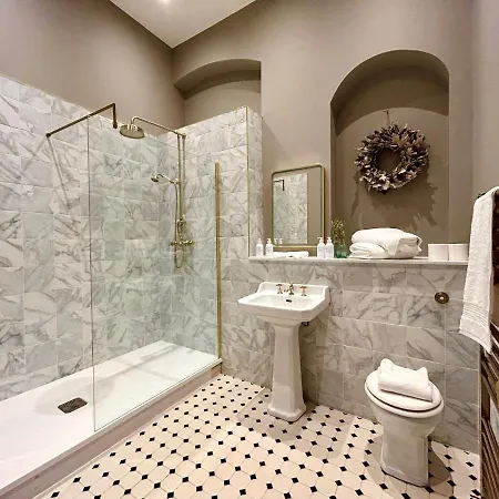 Railway House By Chateau Anna 4*