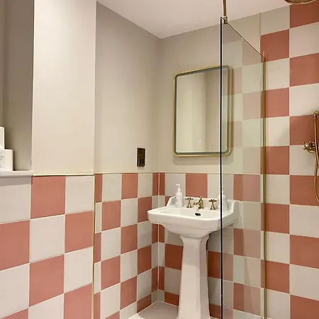 Railway House By Chateau Anna Aparthotel