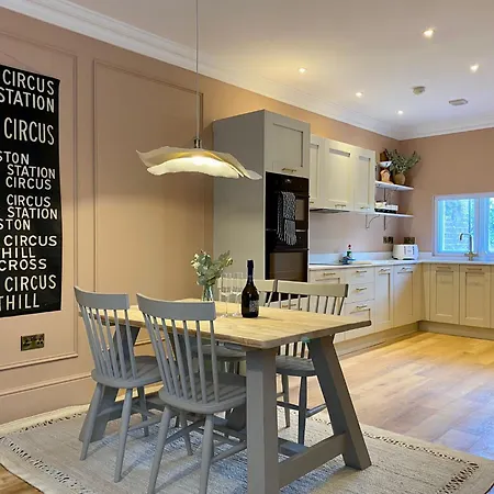 아파트호텔 Railway House By Chateau Anna