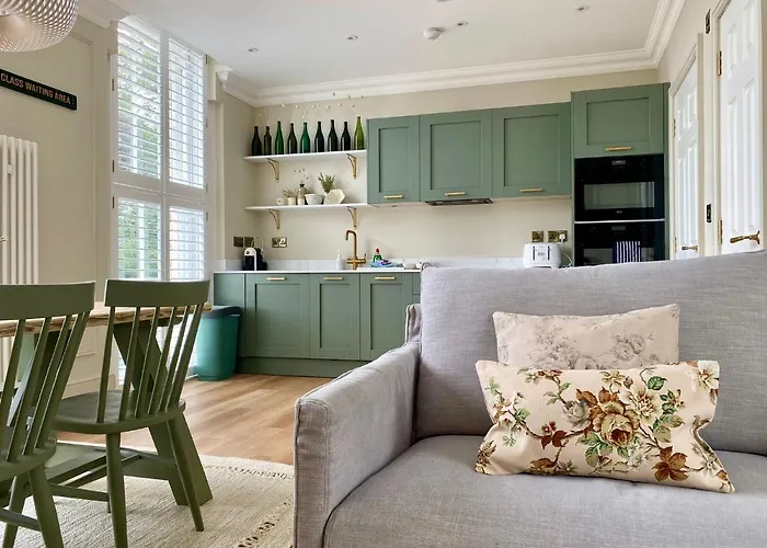 Railway House York, Centre - Free Parking Aparthotel 4*