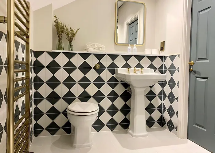 Aparthotel Railway House York, Centre - Free Parking 4*