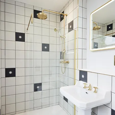 Railway House By Chateau Anna Апарт-отель