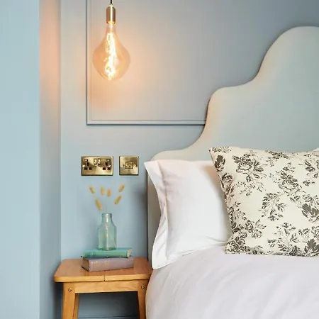 Railway House By Chateau Anna Апарт-отель Йорк