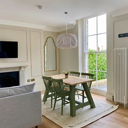 Railway House By Chateau Anna Апарт-отель