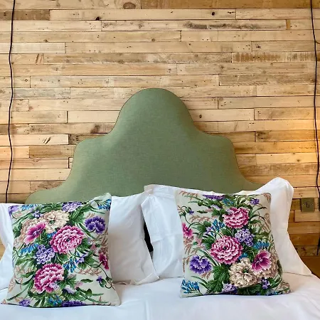 Апарт-отель Railway House By Chateau Anna 4*