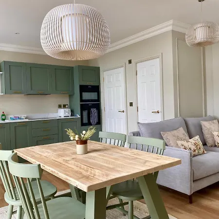 Railway House By Chateau Anna 4* Йорк