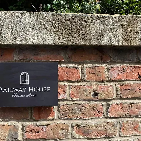Railway House By Chateau Anna Lägenhetshotell *
