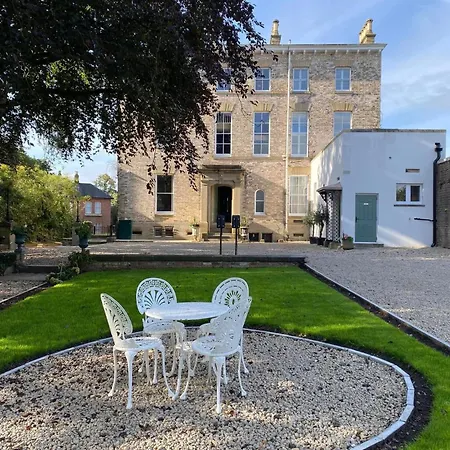 Railway House By Chateau Anna Апарт-отель