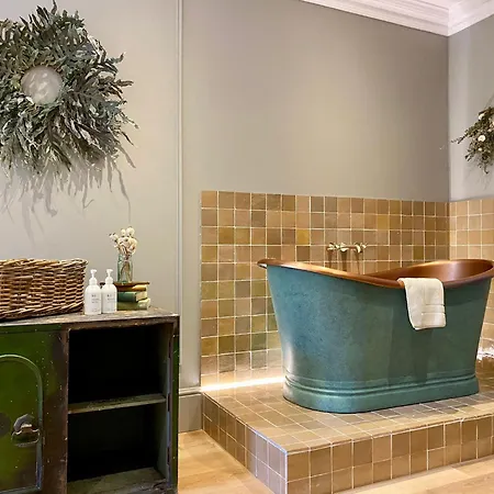 Апарт-отель Railway House By Chateau Anna Йорк