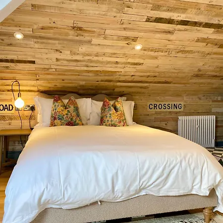 Railway House By Chateau Anna Апарт-отель Йорк