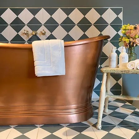 Апарт-отель Railway House By Chateau Anna 4*