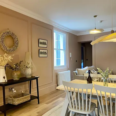 Railway House By Chateau Anna Апарт-отель Йорк